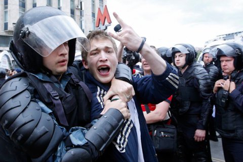 На акціях протесту в Москві затримали 136 підлітків