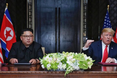 У Південній Кореї заявили, що Кім Чен Ин має намір до кінця року знову зустрітися з Трампом