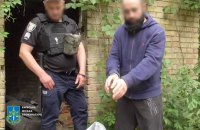 ​У Києві до довічного ув'язнення засудили іноземця, якого затримали за вбивство, а він зізнався ще в 10 