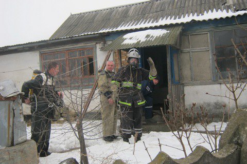 Три человека погибли из-за пожара в частном доме в Херсонской области