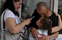 «Тату, в тебе так голос змінився!» — як діти зустріли своїх батьків з полону