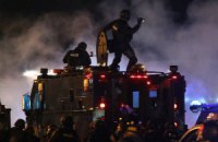 США: в охваченный беспорядками город Фергюсон войдет Нацгвардия