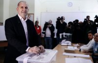 У Болгарії партія проросійського експрезидента лідирує на виборах