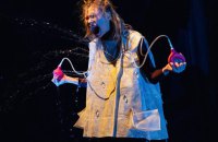 Червоні гості зручного наративу