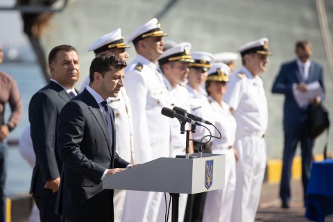 Зеленский присвоил почетные имена военно-морскому лицею и бригаде из Крыма