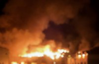 Ворог вдруге влучив по території одного з підприємств на околиці Сум