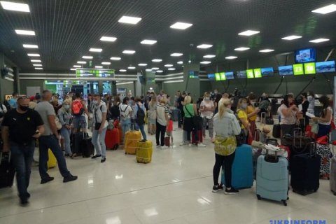 Из аэропорта "Киев" вылетел первый с начала карантина чартерный рейс