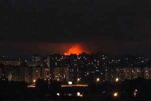 В Туркмении - пожар и взрывы на складе боеприпасов 