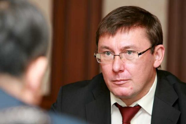  В Партии регионов допускают: при условии хорошего поведения Луценко может выйти на свободу через год
