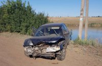 На Харьковщине несовершеннолетний угнал автомобиль и влетел на нем в столб