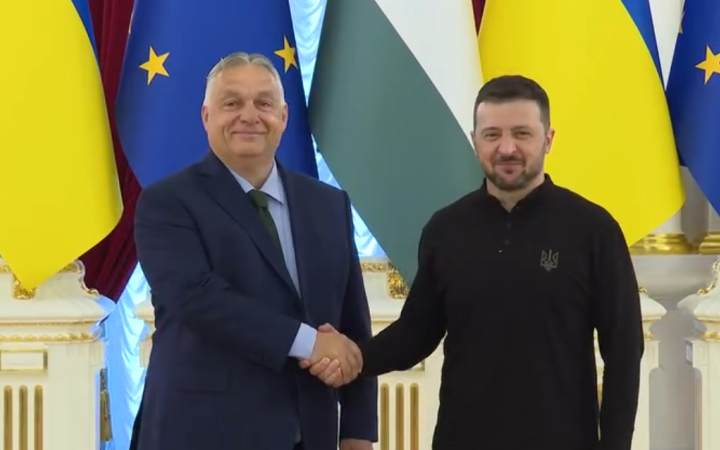 "Буде стільки шкіл, скільки потрібно": Зеленський і Орбан домовилися відкрити першу українську школу в Угорщині