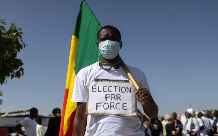 Після тижнів насильства завтра у Сенегалі відбудуться вибори президента