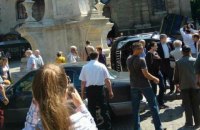 Екс-інспектор ДАІ, який в'їхав у натовп біля церкви в центрі Львова, отримав умовний вирок