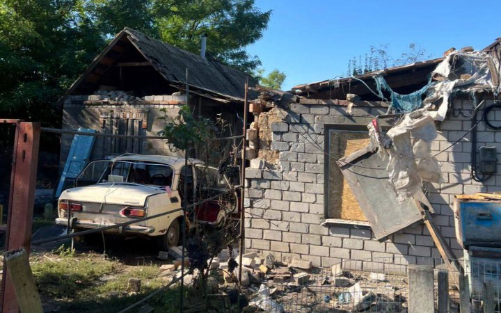 Головне за вівторок, 26 серпня: оновлення порядку перетину державного кордону, 130 боєзіткнень, атака на Шосткинську громаду 