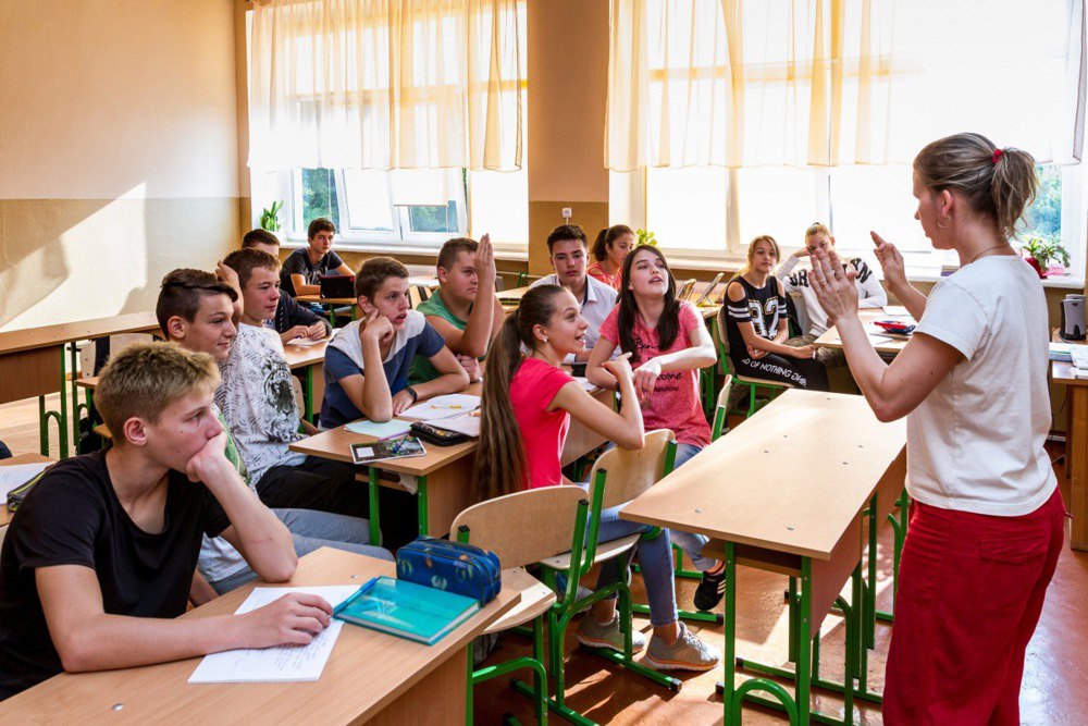 Урок угорської мови в середній школі Ужгорода