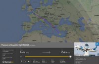 Літак EgyptAir зник над Середземним морем