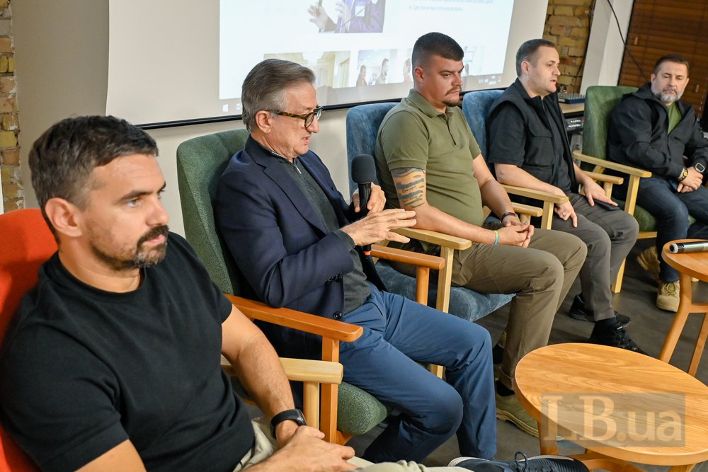 From left to right: Ihor Liski, Serhiy Taruta, Artem Lysohor, Oleksiy Kuleba, Serhiy Hayday