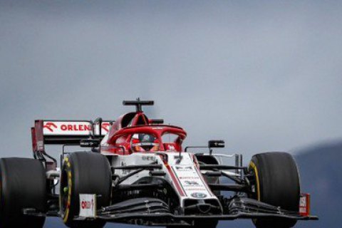 У Формулі-1 на першому колі Гран-прі Португалії Райкконен обігнав 11 болідів