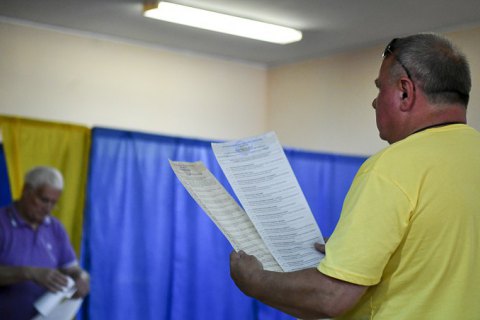 На округе во Львовской области, где победил кандидат от "Европейской солидарности", пересчитают голоса
