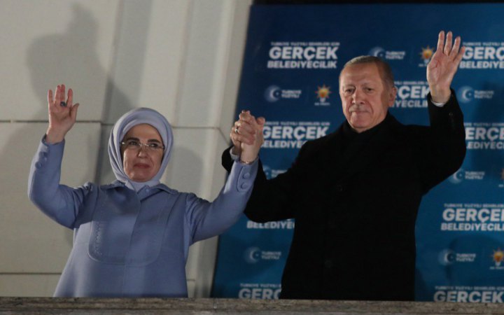Партія Ердогана зазнала історичної поразки на муніципальних виборах у Туреччині