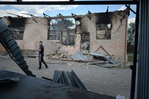 Терористи обстрілюють з "Градів" житлові квартали Луганська
