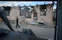 Терористи обстрілюють з "Градів" житлові квартали Луганська