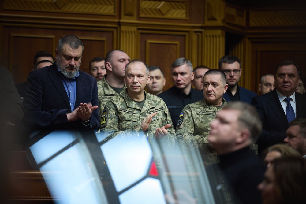 Зліва-направо: секретар РНБО Олександр Литвиненко, Головнокомандувач ЗСУ Олександр Сирський, начальник Генштабу Анатолій Баргилевич 