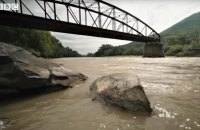 Румунія продовжила обмеження руху на кордоні з Україною у звʼязку з ремонтом мосту через Тису