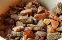 Глава Житомирской ОГА заявляет, что незаконной добычи янтаря в регионе нет