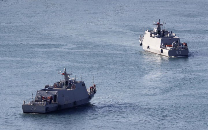 Китай оголосив масштабні військові навчання навколо Тайваню 