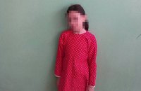 Мать на полтора месяца оставила свою 9-летнюю дочь в киевском хостеле