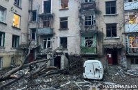 ​Учора ворог обстріляв 13 населених пунктів Донеччини: пошкоджені будинки, завод, технікум і гараж