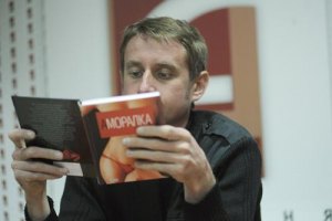 Відомий письменник зібрався в Раду