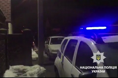Неизвестный бросил гранату в жилой дом в Ровно