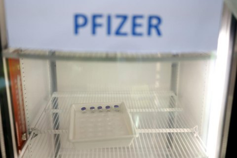 Вакцинуватися Pfizer у київському МВЦ зможуть тільки люди від 60 років, для молодших передбачено Sinovac