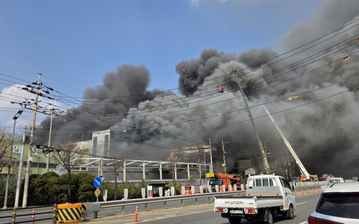 У Південній Кореї 14 людей загинули унаслідок пожежі на заводі автозапчастин