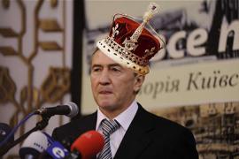 Азаров: Черновецкий - английская королева