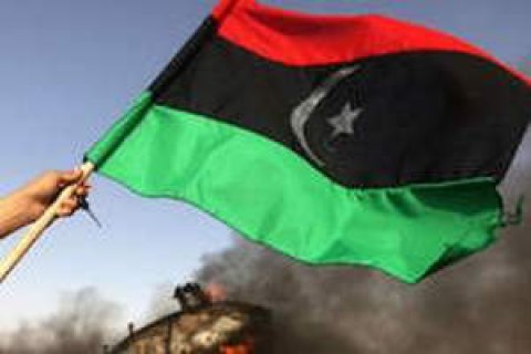 Более 140 человек погибли в результате атаки на авиабазу в Ливии