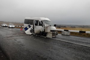 В Донецкой области в тумане разбился автобус: 17 пострадавших