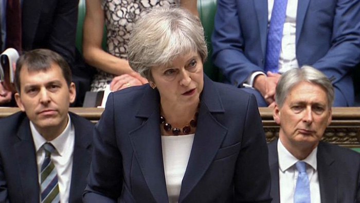 Премьер-министр Британии Тереза Мэй выступает с заявлением в парламенте, 5 сентября 2018.