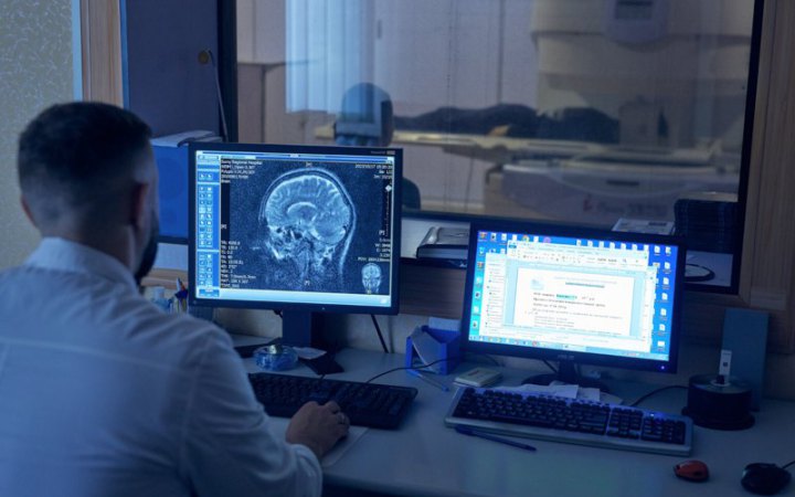 Мозок продовжує розвиватися до 30 років, – дослідження