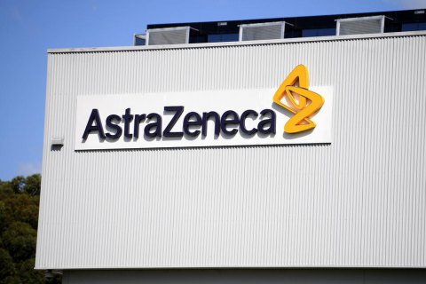 Сім’я француженки, яка померла після щеплення вакциною AstraZeneca, поскаржилась в прокуратуру