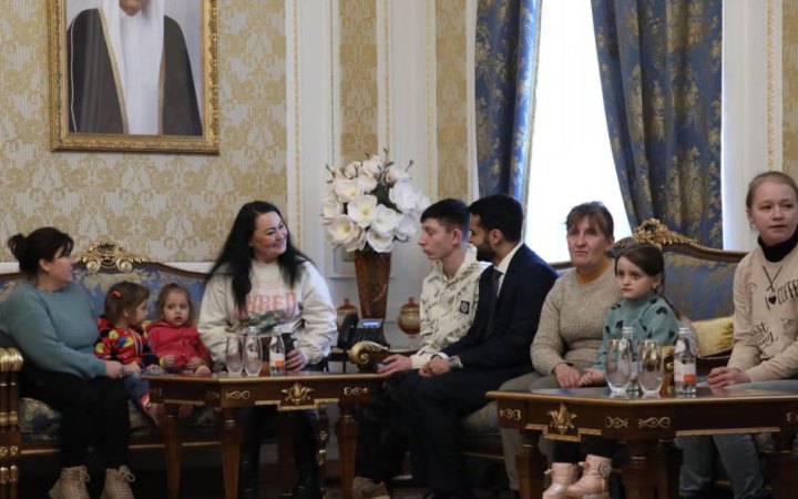 Катар допоміг Україні повернути ще 11 викрадених Росією дітей