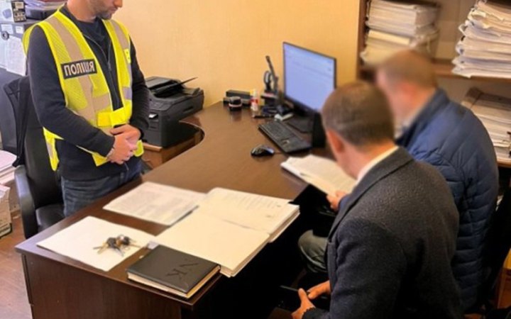 Посадовця КМДА підозрюють у переплаті майже 5 млн грн за генератори для Пунктів незламності