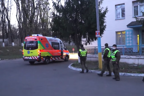 ​Кличко показал условия в инфекционном отделении 9-й больницы