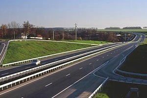 Іноземці в Молдові платитимуть за користування дорогами
