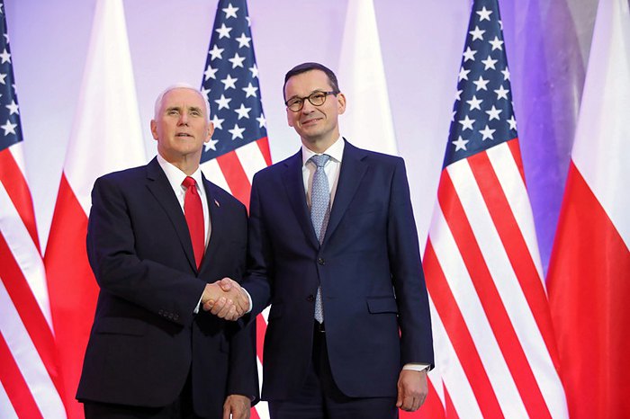 Прем'єр-міністр Польщі Матеуш Моравецький та віце-президент США Майк Пенс (зліва) під час зустрічі у Варшаві, 14 лютого 2019.