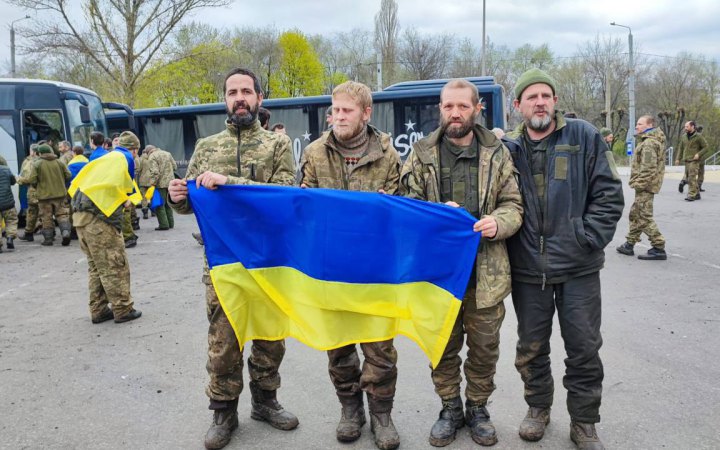 Україна повернула ще 130 полонених: військових, прикордонників, нацгвардійців, моряків