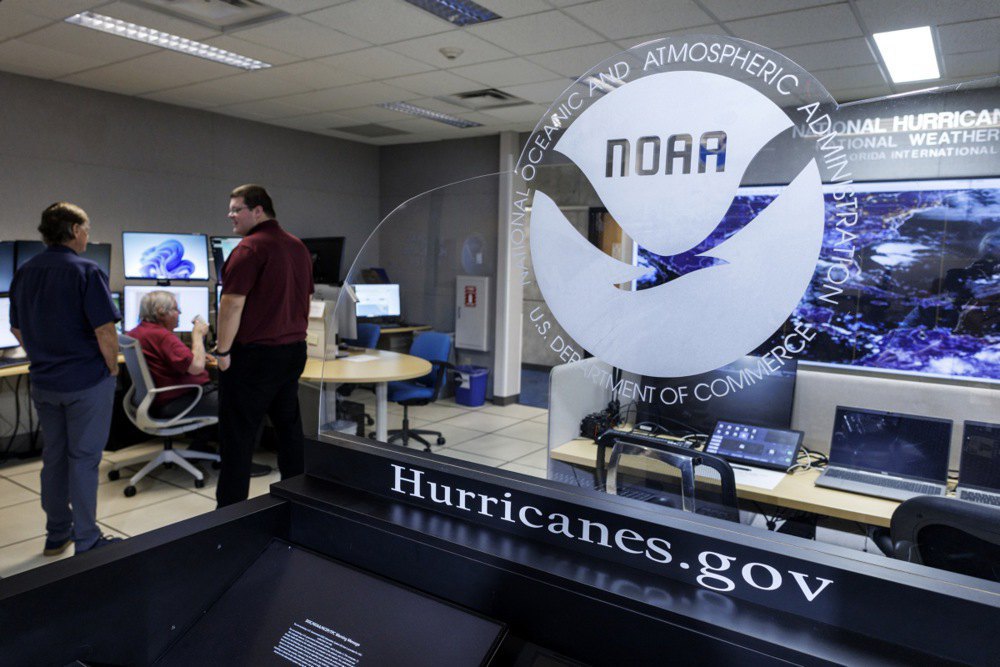 Національне управління океанічних і атмосферних досліджень США (NOAA)