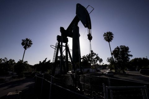 Ціни на нафту досягли 11-місячного максимуму